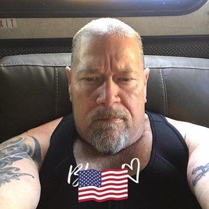 Meet your Posher, Chuck